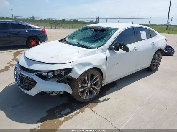 1G1ZD5ST3MF005608 2021 CHEVROLET MALIBU - Image 2