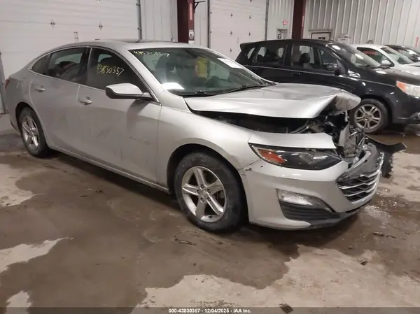 1G1ZD5ST3NF174996 2022 CHEVROLET MALIBU - Image 1