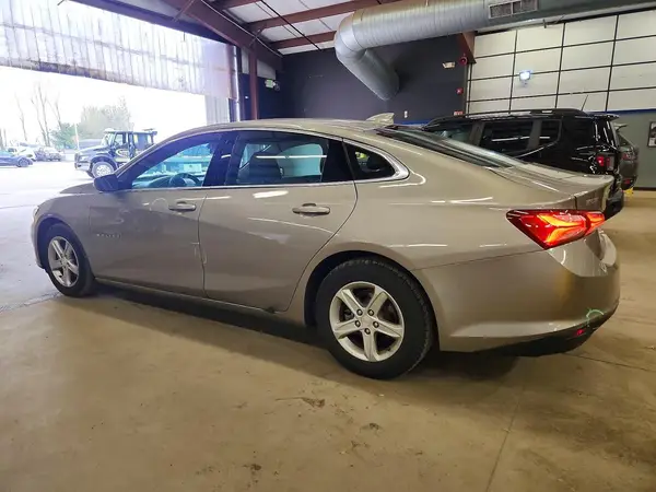 1G1ZD5ST3NF179390 2022 CHEVROLET MALIBU - Image 2