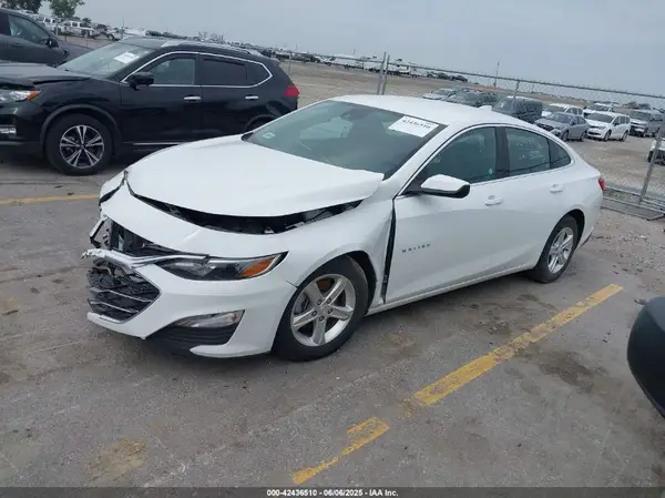 1G1ZD5ST3PF229577 2023 CHEVROLET MALIBU - Image 2