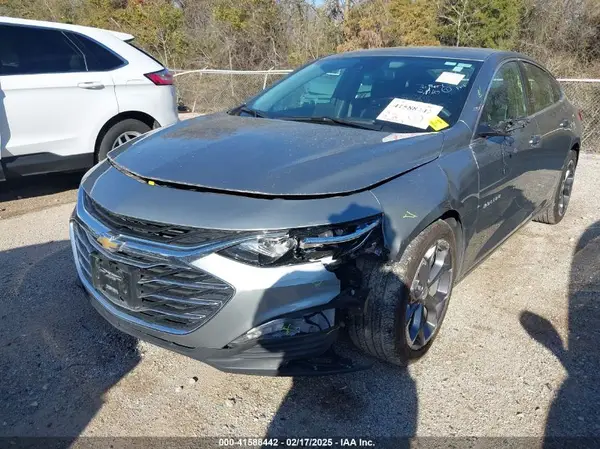 1G1ZD5ST3RF167388 2024 CHEVROLET MALIBU - Image 2