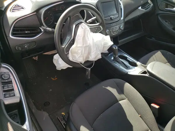 1G1ZD5ST4JF106460 2018 CHEVROLET MALIBU - Image 8