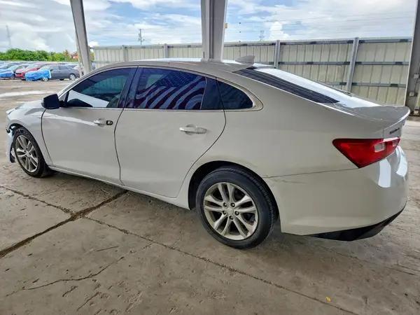 1G1ZD5ST4JF111058 2018 CHEVROLET MALIBU - Image 2