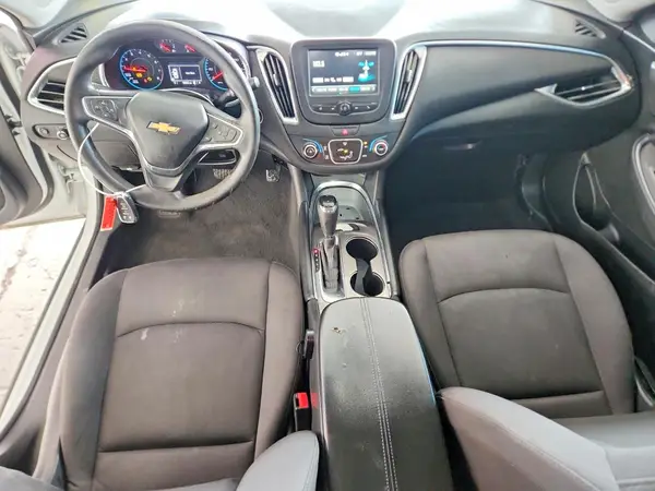 1G1ZD5ST4JF111058 2018 CHEVROLET MALIBU - Image 8