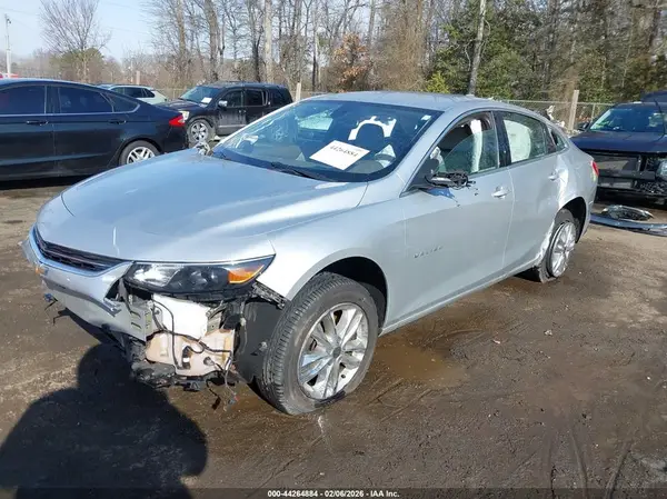 1G1ZD5ST4JF111366 2018 CHEVROLET MALIBU - Image 2