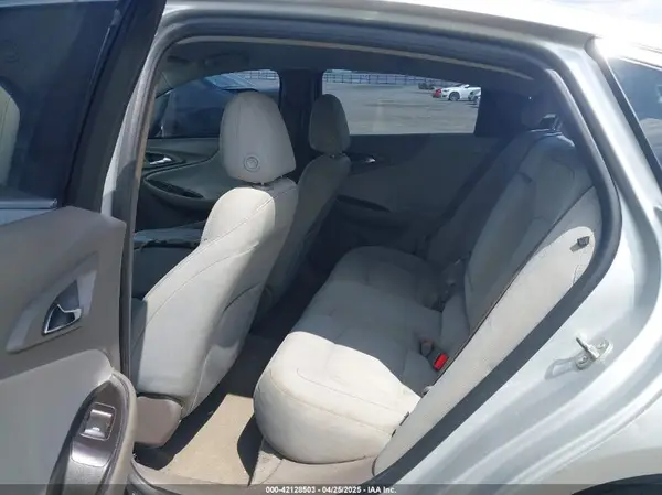 1G1ZD5ST4JF117541 2018 CHEVROLET MALIBU - Image 8