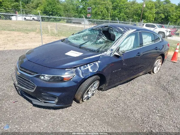 1G1ZD5ST4JF119564 2018 CHEVROLET MALIBU - Image 2