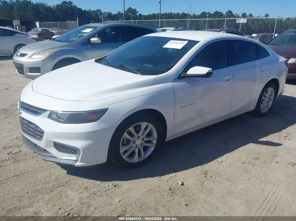 1G1ZD5ST4JF119693 2018 CHEVROLET MALIBU - Image 2