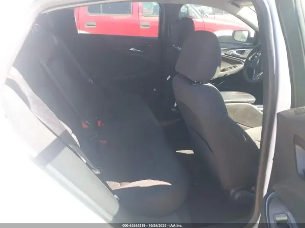 1G1ZD5ST4JF119693 2018 CHEVROLET MALIBU - Image 8