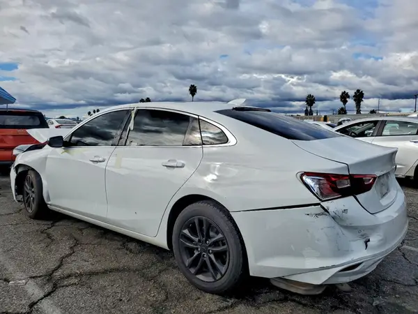 1G1ZD5ST4JF121007 2018 CHEVROLET MALIBU - Image 2
