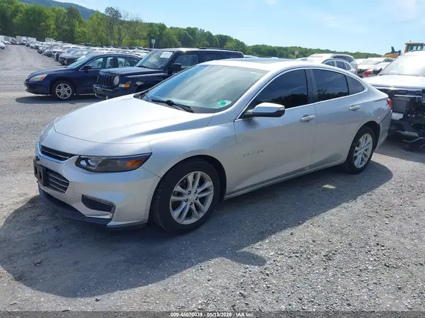 1G1ZD5ST4JF122481 2018 CHEVROLET MALIBU - Image 2