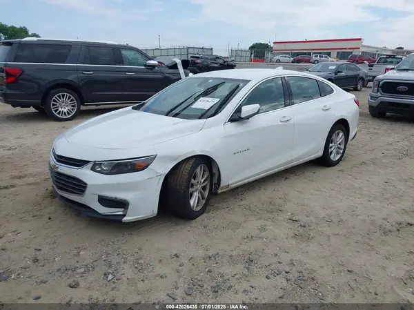 1G1ZD5ST4JF123128 2018 CHEVROLET MALIBU - Image 2