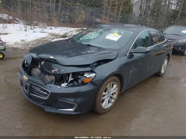 1G1ZD5ST4JF123758 2018 CHEVROLET MALIBU - Image 2