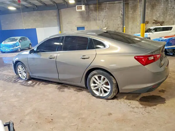 1G1ZD5ST4JF125901 2018 CHEVROLET MALIBU - Image 2