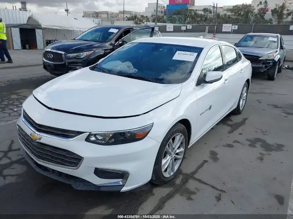 1G1ZD5ST4JF129060 2018 CHEVROLET MALIBU - Image 2