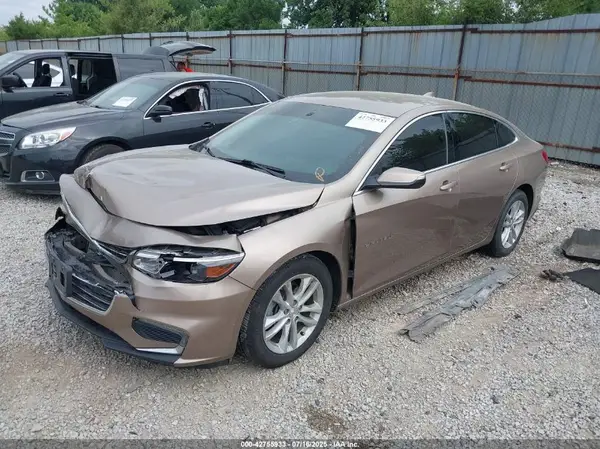 1G1ZD5ST4JF131164 2018 CHEVROLET MALIBU - Image 2