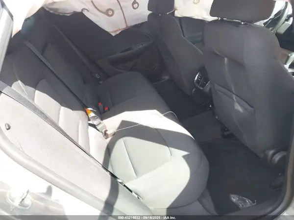 1G1ZD5ST4JF132704 2018 CHEVROLET MALIBU - Image 8