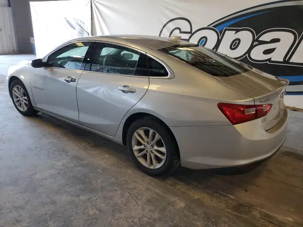 1G1ZD5ST4JF132959 2018 CHEVROLET MALIBU - Image 2