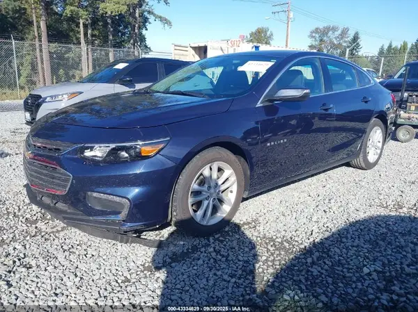 1G1ZD5ST4JF135781 2018 CHEVROLET MALIBU - Image 2