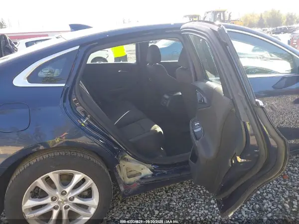 1G1ZD5ST4JF135781 2018 CHEVROLET MALIBU - Image 8