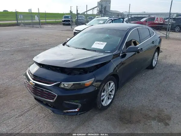 1G1ZD5ST4JF139877 2018 CHEVROLET MALIBU - Image 2
