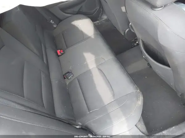 1G1ZD5ST4JF139877 2018 CHEVROLET MALIBU - Image 8
