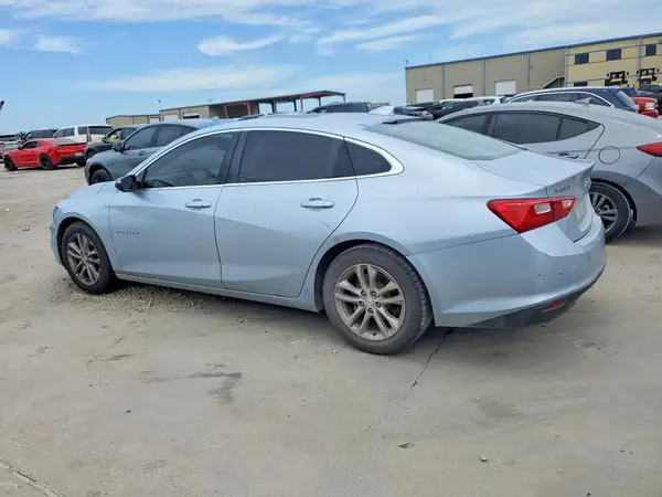 1G1ZD5ST4JF142262 2018 CHEVROLET MALIBU - Image 2