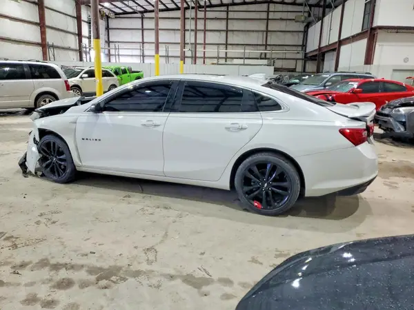 1G1ZD5ST4JF145677 2018 CHEVROLET MALIBU - Image 2