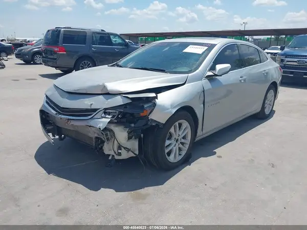 1G1ZD5ST4JF152452 2018 CHEVROLET MALIBU - Image 2