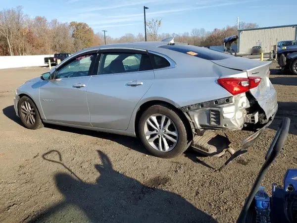 1G1ZD5ST4JF153522 2018 CHEVROLET MALIBU - Image 2