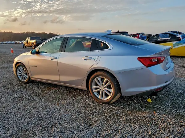 1G1ZD5ST4JF154024 2018 CHEVROLET MALIBU - Image 2