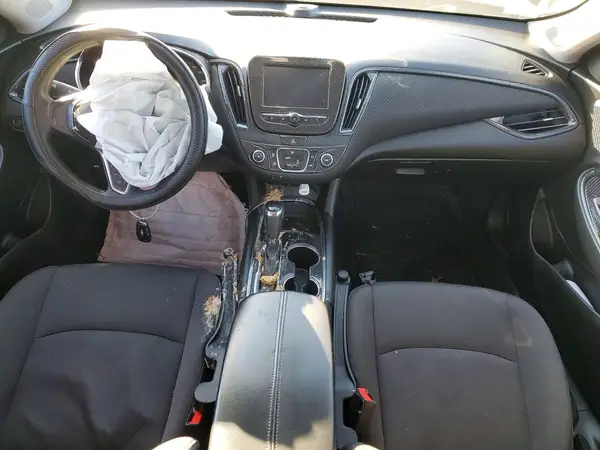 1G1ZD5ST4JF154749 2018 CHEVROLET MALIBU - Image 8