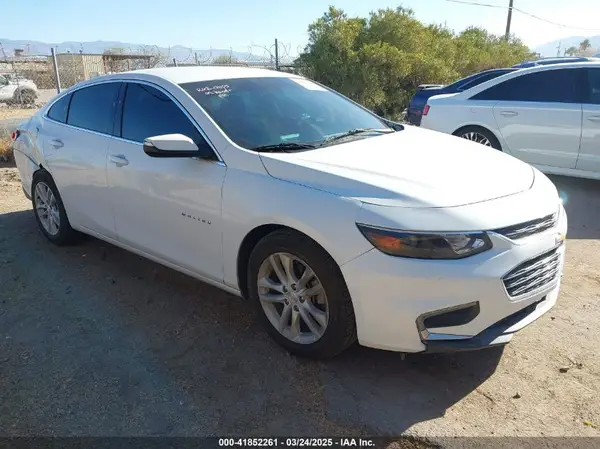 1G1ZD5ST4JF176007 2018 CHEVROLET MALIBU - Image 1