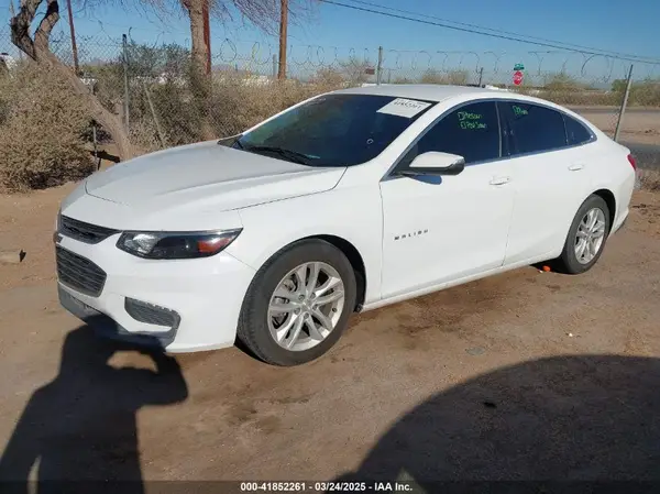 1G1ZD5ST4JF176007 2018 CHEVROLET MALIBU - Image 2