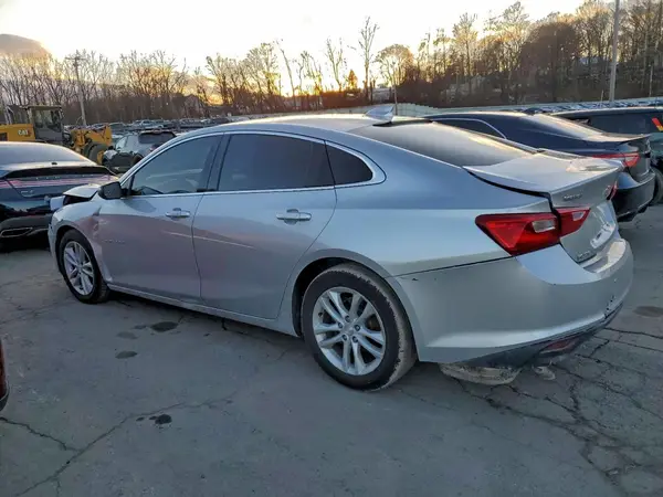 1G1ZD5ST4JF176301 2018 CHEVROLET MALIBU - Image 2