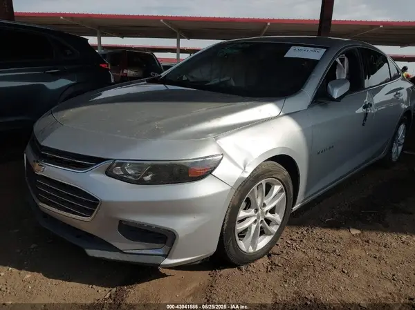1G1ZD5ST4JF178811 2018 CHEVROLET MALIBU - Image 2
