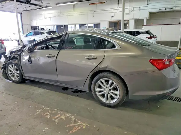 1G1ZD5ST4JF181479 2018 CHEVROLET MALIBU - Image 2