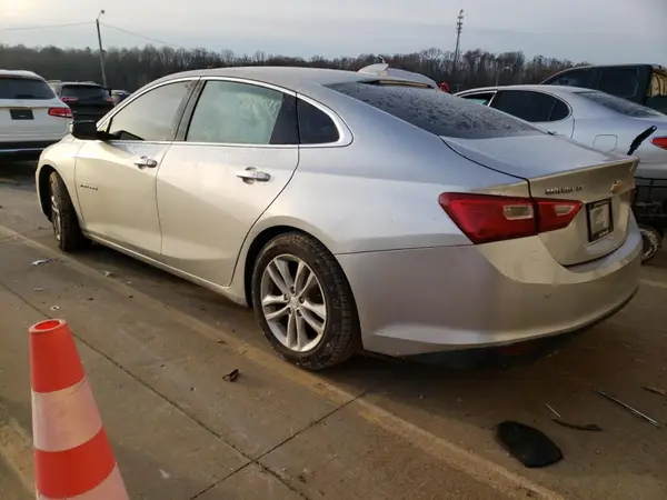 1G1ZD5ST4JF182809 2018 CHEVROLET MALIBU - Image 2