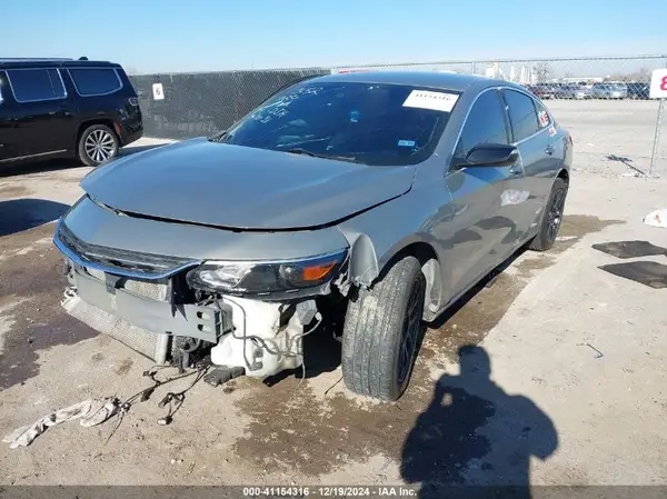 1G1ZD5ST4JF185158 2018 CHEVROLET MALIBU - Image 2