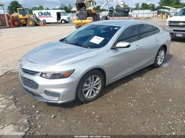 1G1ZD5ST4JF187797 2018 CHEVROLET MALIBU - Image 2