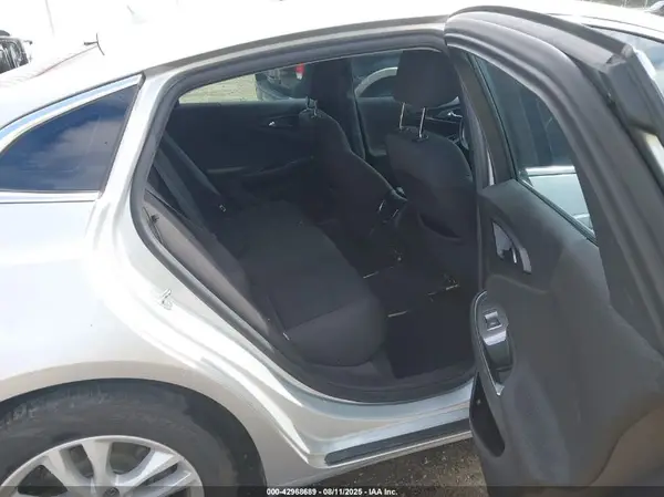 1G1ZD5ST4JF187797 2018 CHEVROLET MALIBU - Image 8