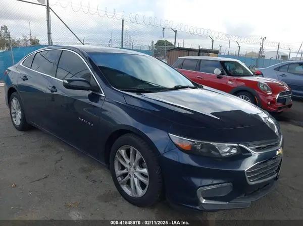 1G1ZD5ST4JF190277 2018 CHEVROLET MALIBU - Image 1