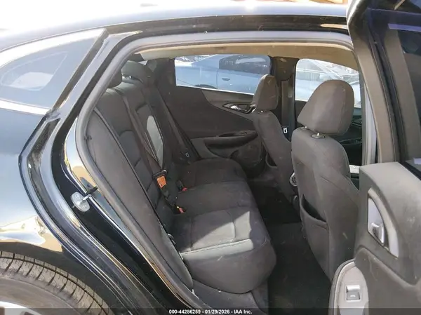 1G1ZD5ST4JF191445 2018 CHEVROLET MALIBU - Image 8