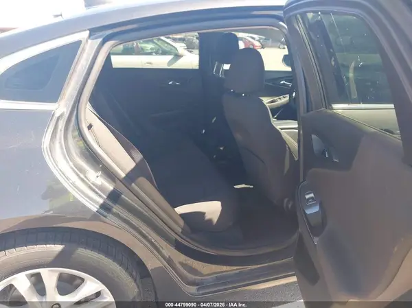 1G1ZD5ST4JF192563 2018 CHEVROLET MALIBU - Image 8