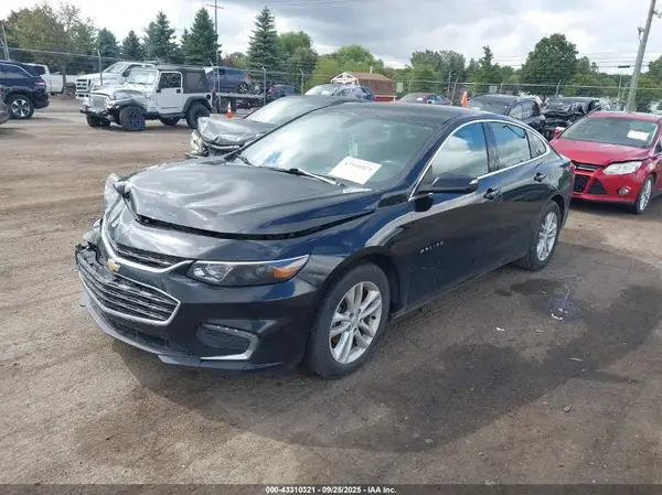 1G1ZD5ST4JF200077 2018 CHEVROLET MALIBU - Image 2