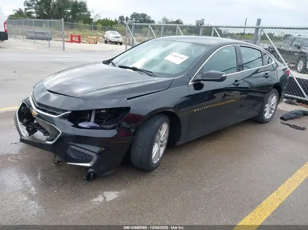1G1ZD5ST4JF200757 2018 CHEVROLET MALIBU - Image 2