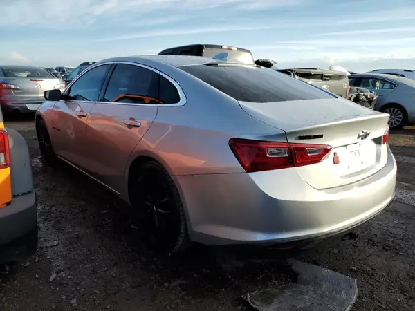 1G1ZD5ST4JF217011 2018 CHEVROLET MALIBU - Image 2