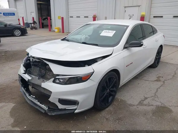 1G1ZD5ST4JF223942 2018 CHEVROLET MALIBU - Image 2