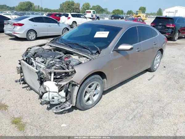 1G1ZD5ST4JF227098 2018 CHEVROLET MALIBU - Image 2