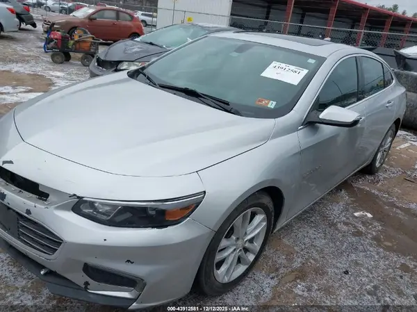 1G1ZD5ST4JF233337 2018 CHEVROLET MALIBU - Image 2